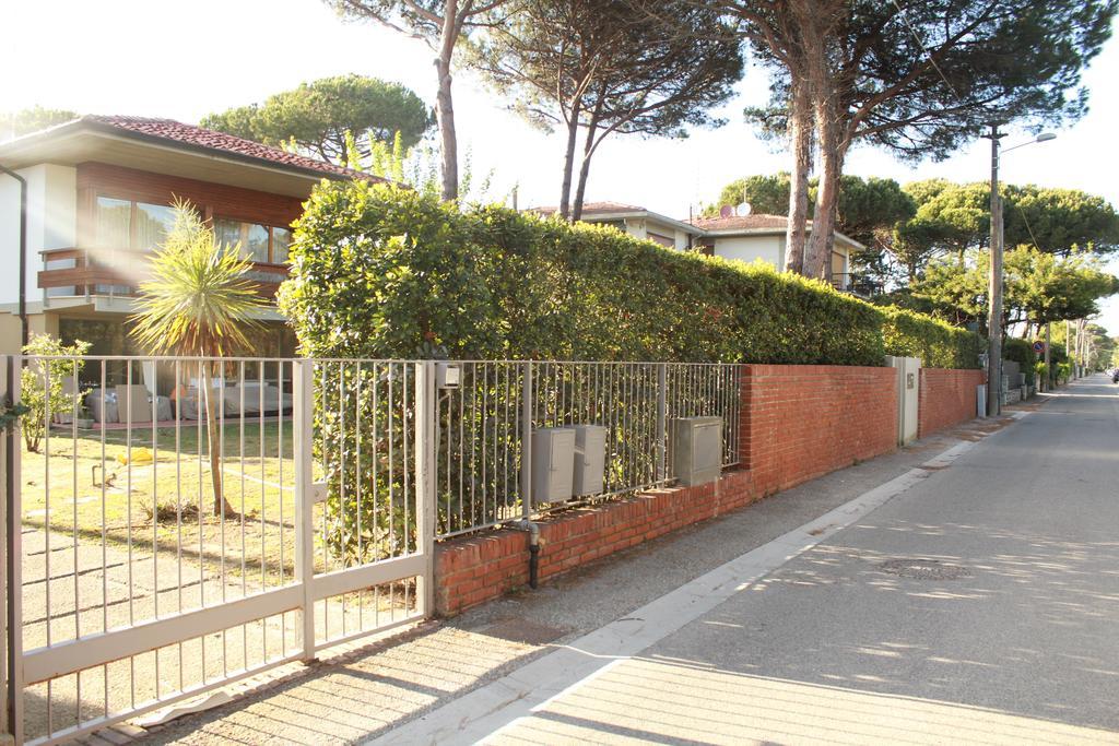 Comfort Zone Tirrenia Exterior foto